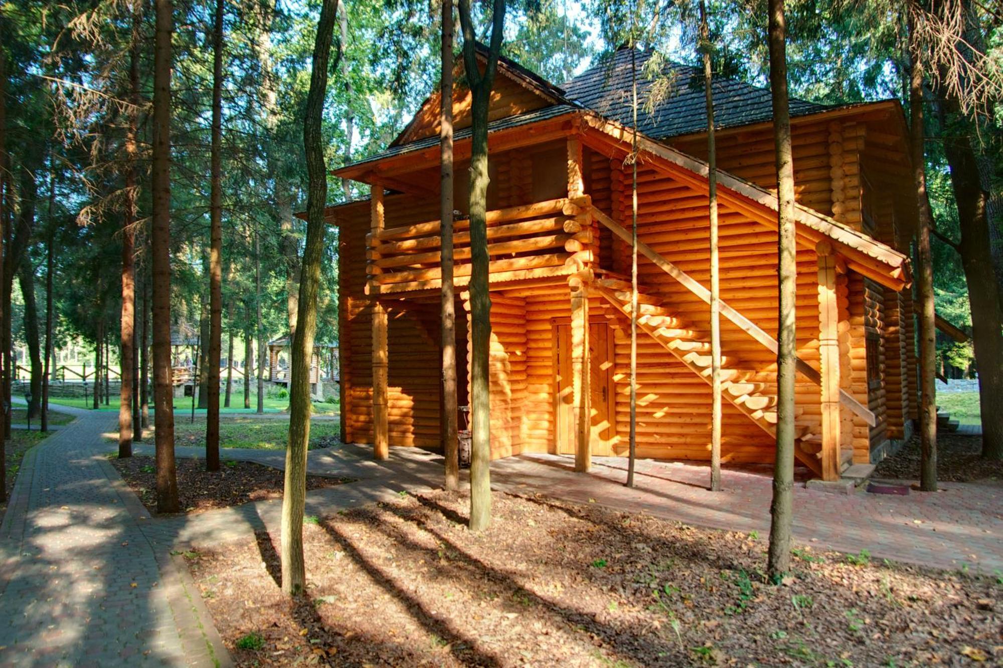 Sherwood Hotel Dolgomostiska Eksteriør bilde