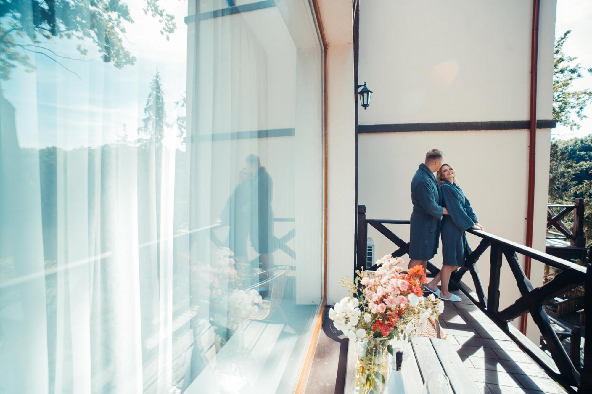 Sherwood Hotel Dolgomostiska Eksteriør bilde